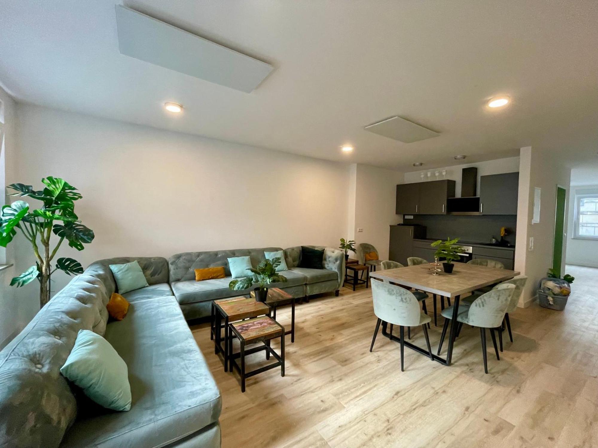 Neu Goldstadt Wunderschoenes 2 Zimmer Apartament Schloessle Zentrum Pforzheim Buitenkant foto