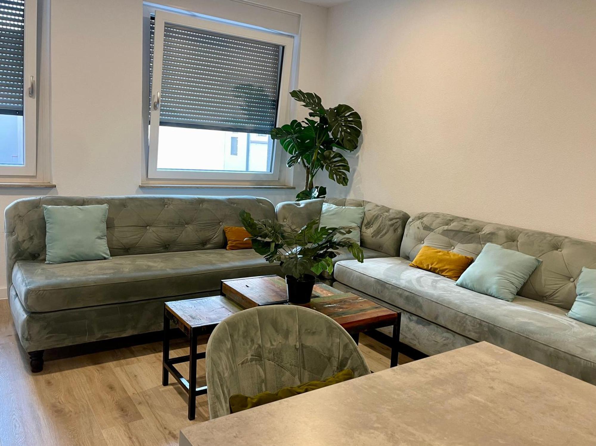 Neu Goldstadt Wunderschoenes 2 Zimmer Apartament Schloessle Zentrum Pforzheim Buitenkant foto