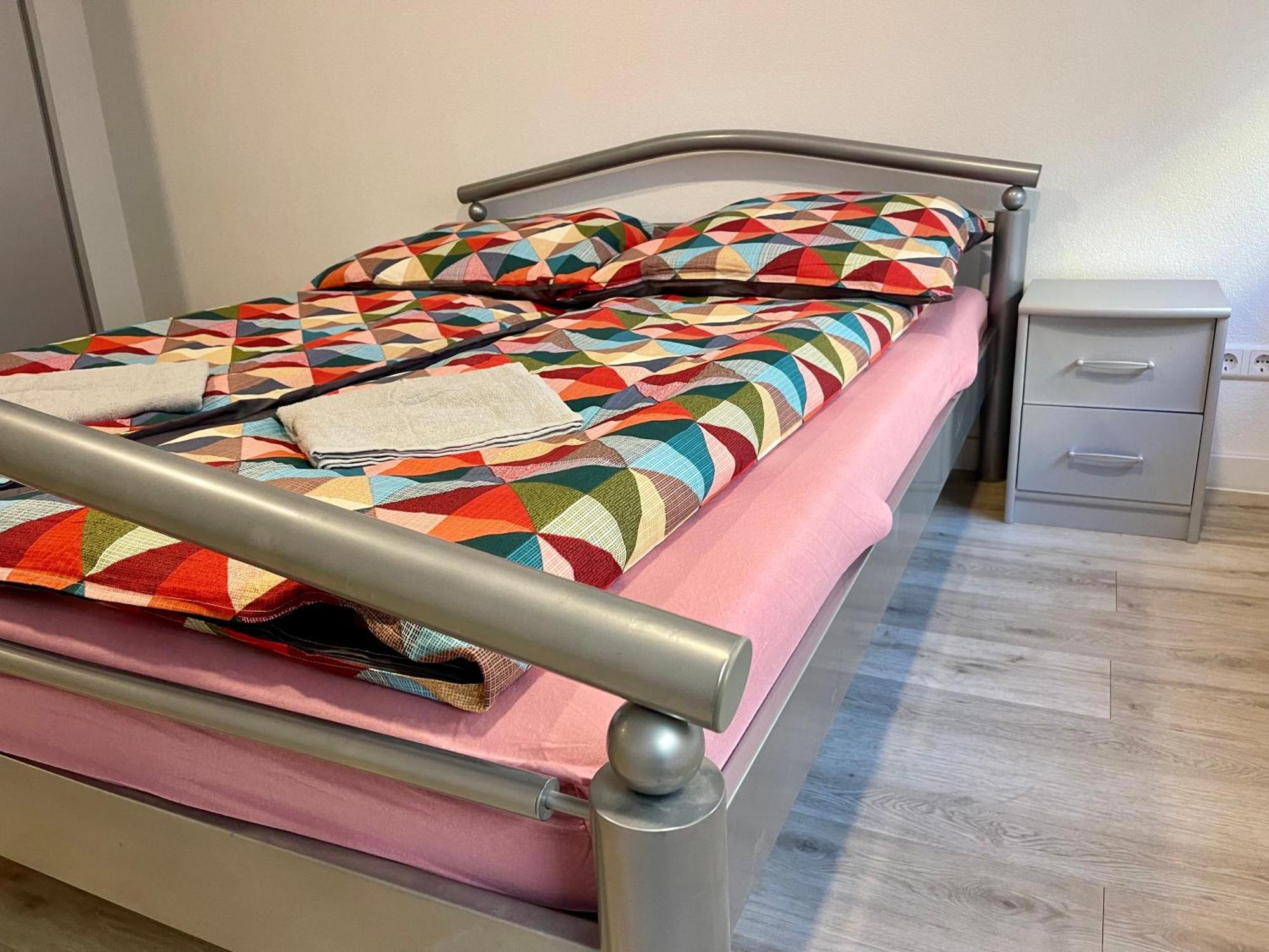 Neu Goldstadt Wunderschoenes 2 Zimmer Apartament Schloessle Zentrum Pforzheim Buitenkant foto
