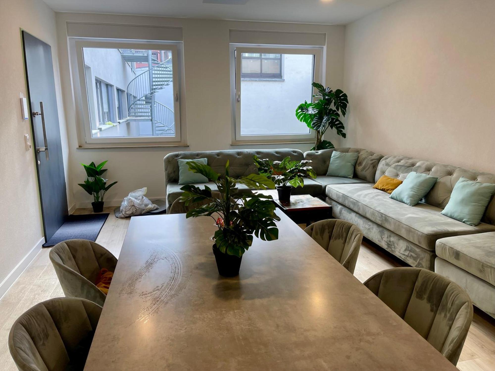 Neu Goldstadt Wunderschoenes 2 Zimmer Apartament Schloessle Zentrum Pforzheim Buitenkant foto