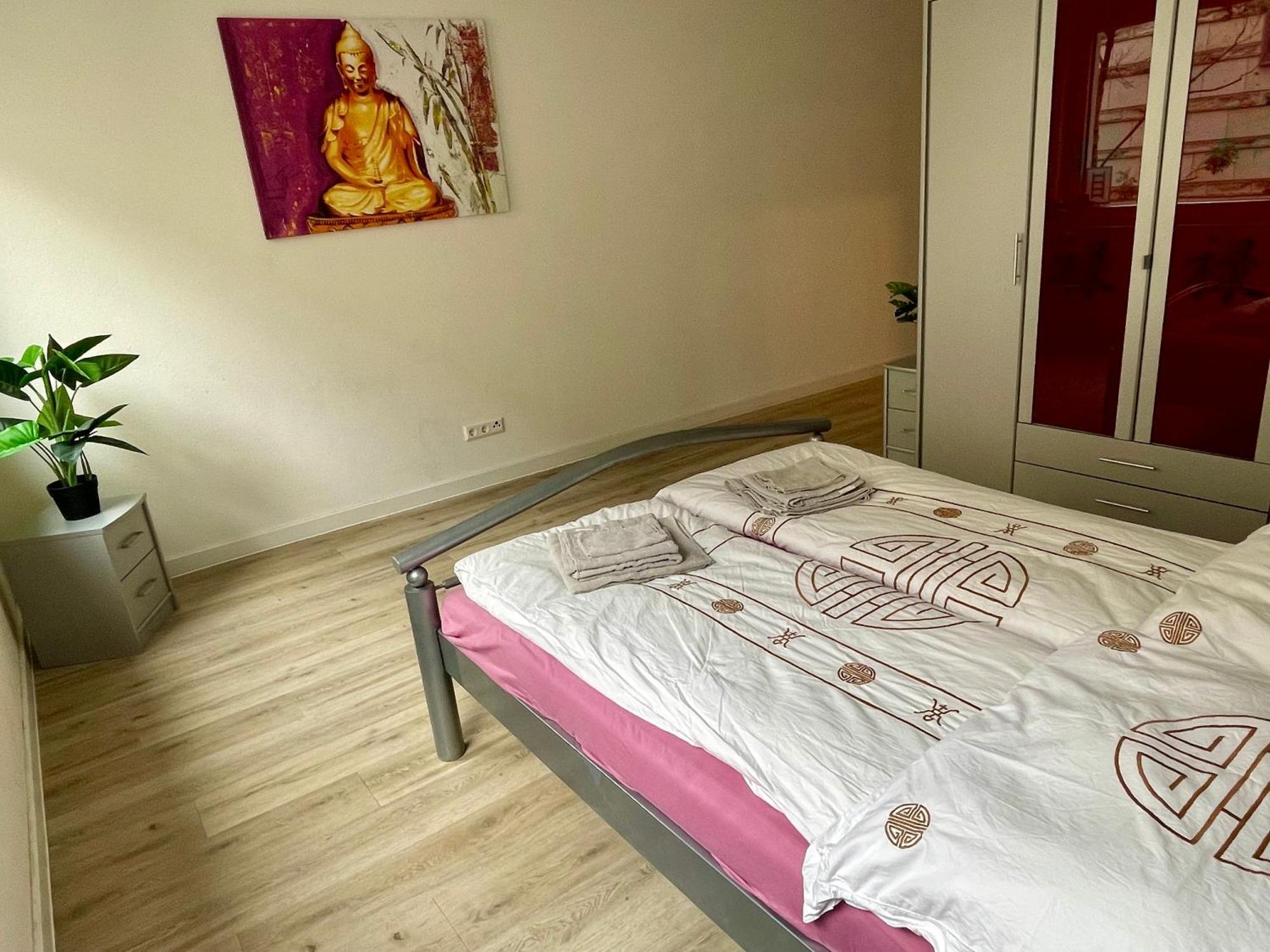 Neu Goldstadt Wunderschoenes 2 Zimmer Apartament Schloessle Zentrum Pforzheim Buitenkant foto